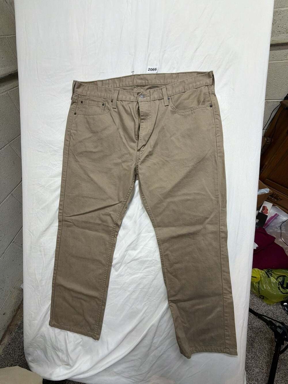 Levi's 559 Relaxed Straight Pants Size 40x30 Khaki Tan Cotton
